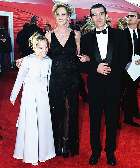 2000 Dakota Johnson at Oscars