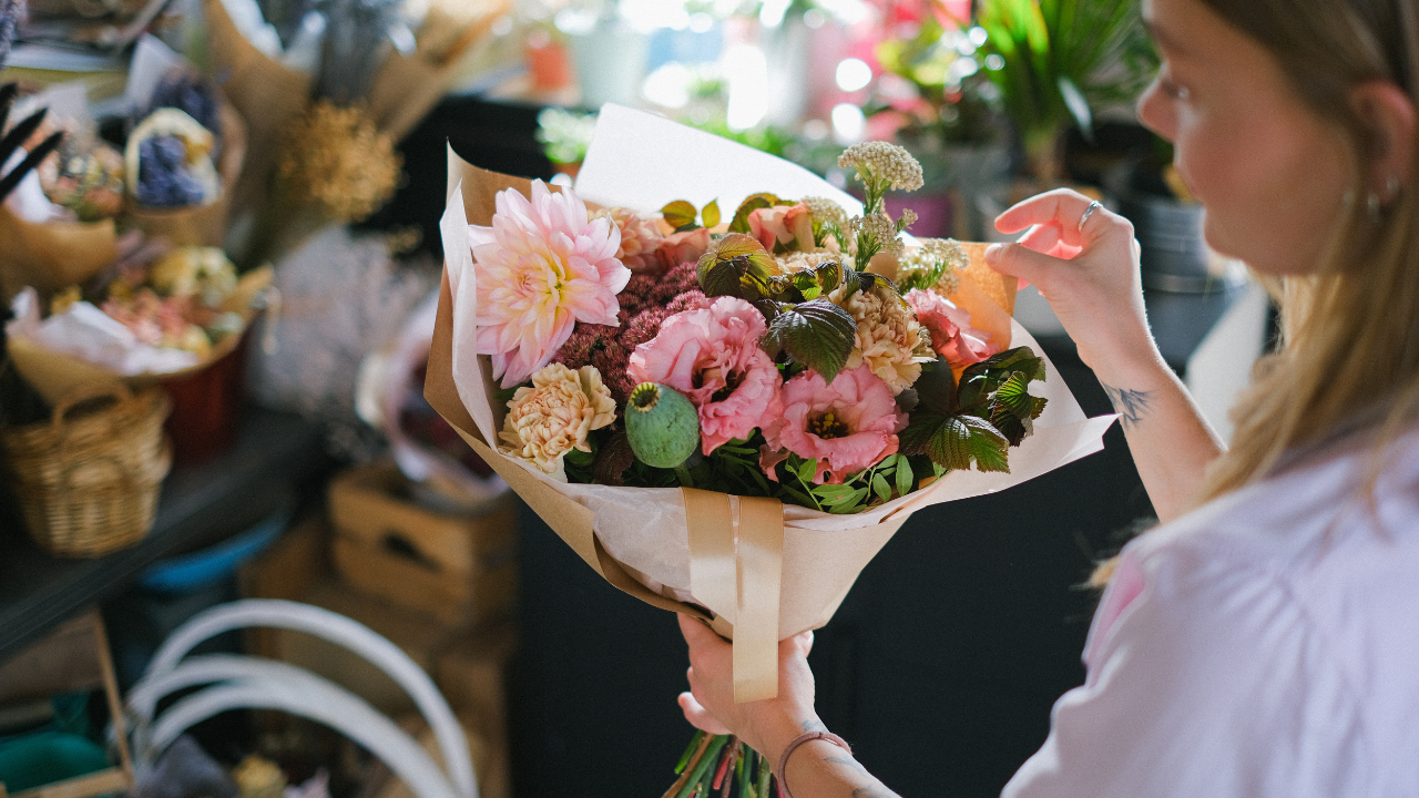 Meaningful Graduation Flower Gifts: A Complete Guide