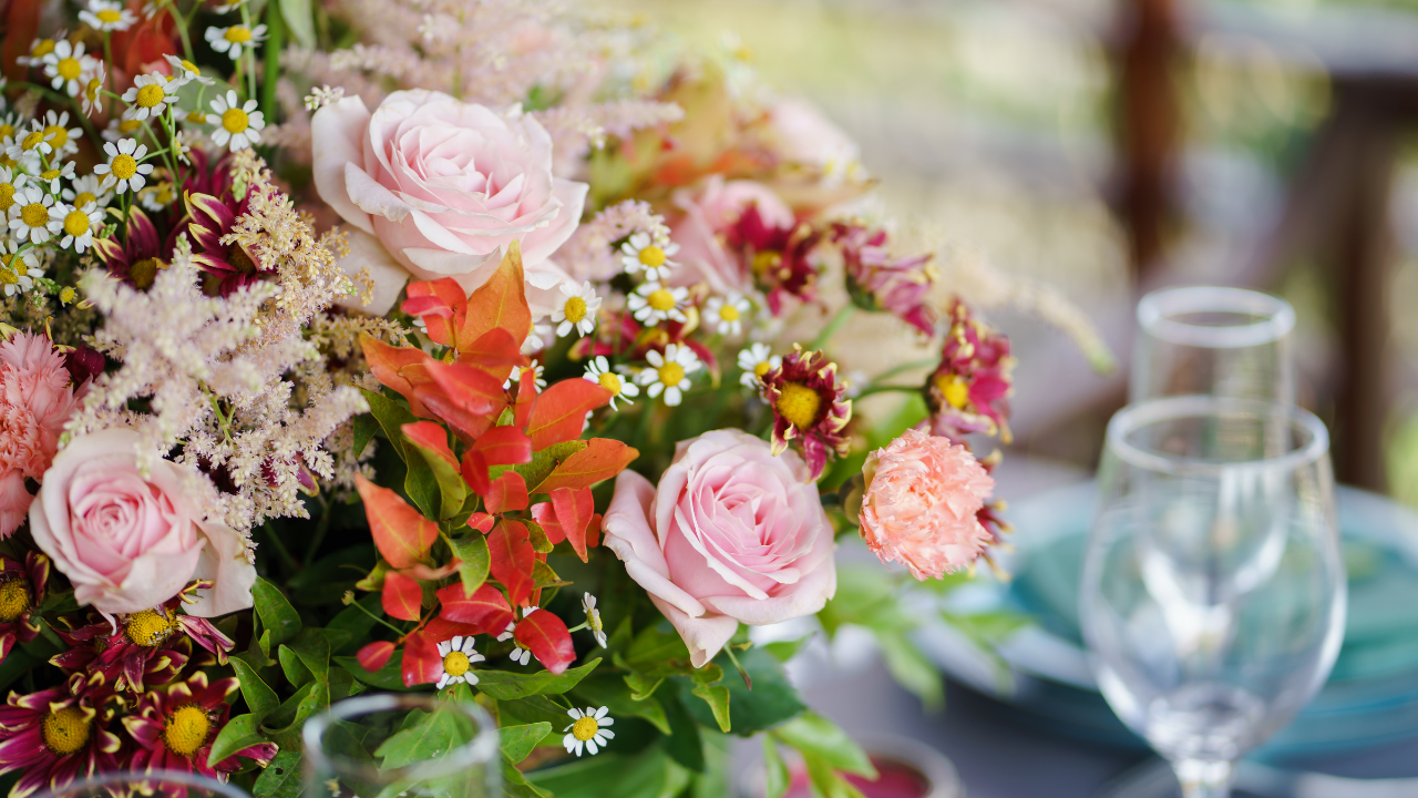 Transform Your Home with DIY Flower Arranging