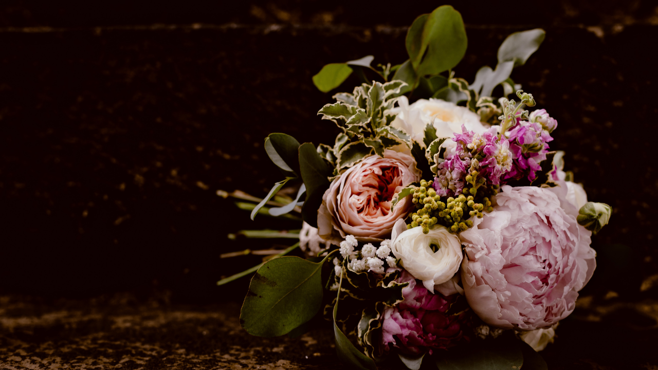 Embracing Sustainable Beauty: Eco-Friendly Wedding Flowers