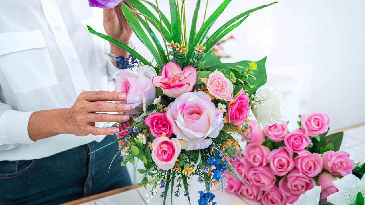 Flower Arranging Competitions: Expert Tips & DIY